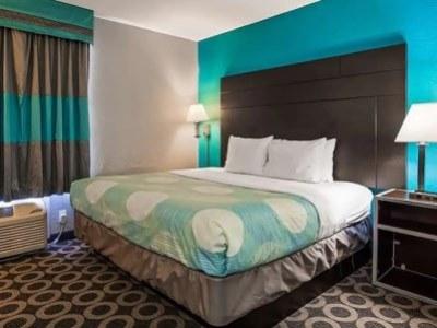 Travelodge By Wyndham San Antonio Downtown Northeast Екстериор снимка