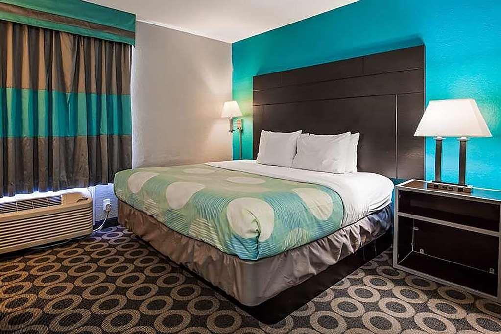 Travelodge By Wyndham San Antonio Downtown Northeast Стая снимка